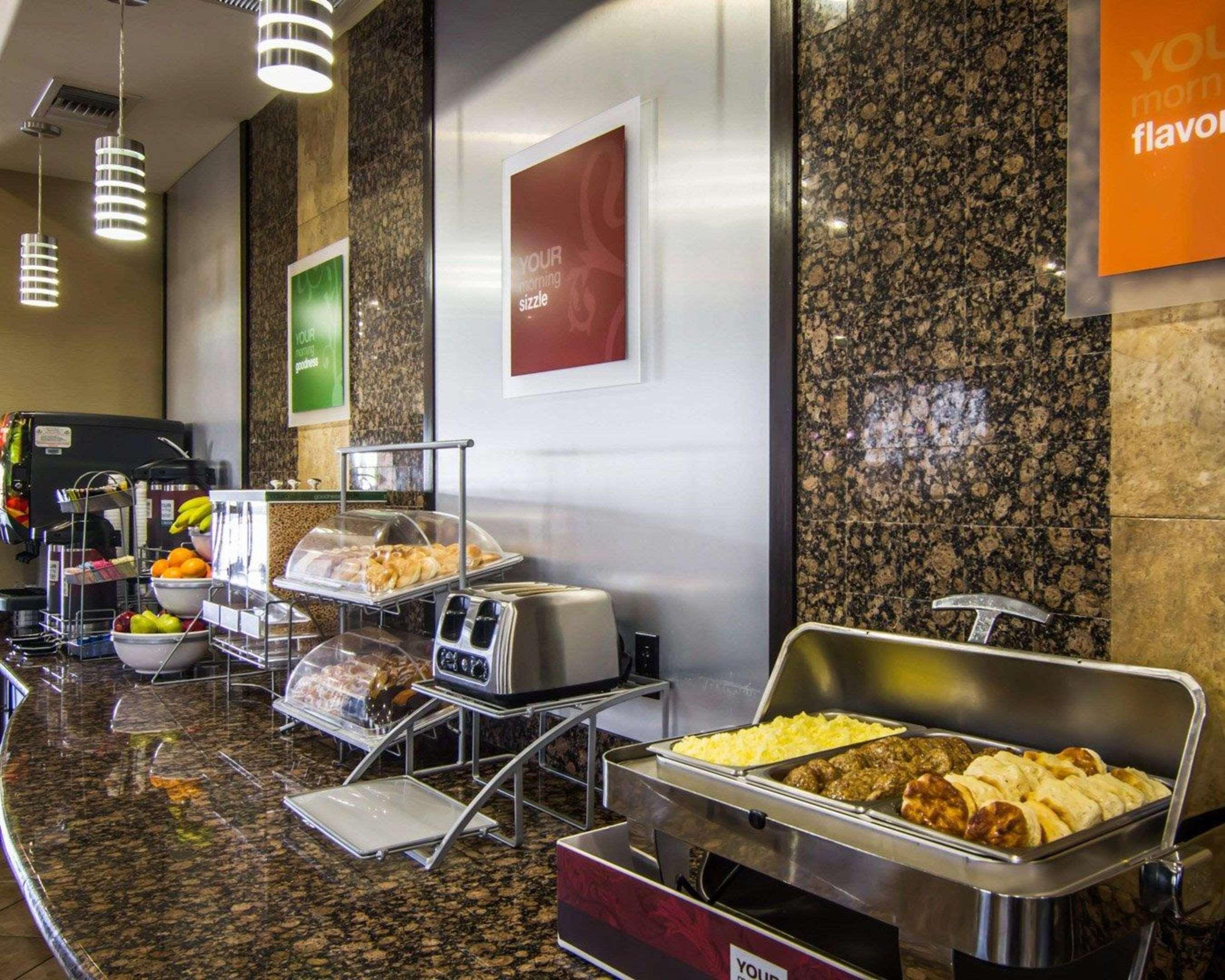Comfort Suites West Dallas - Cockrell Hill Buitenkant foto
